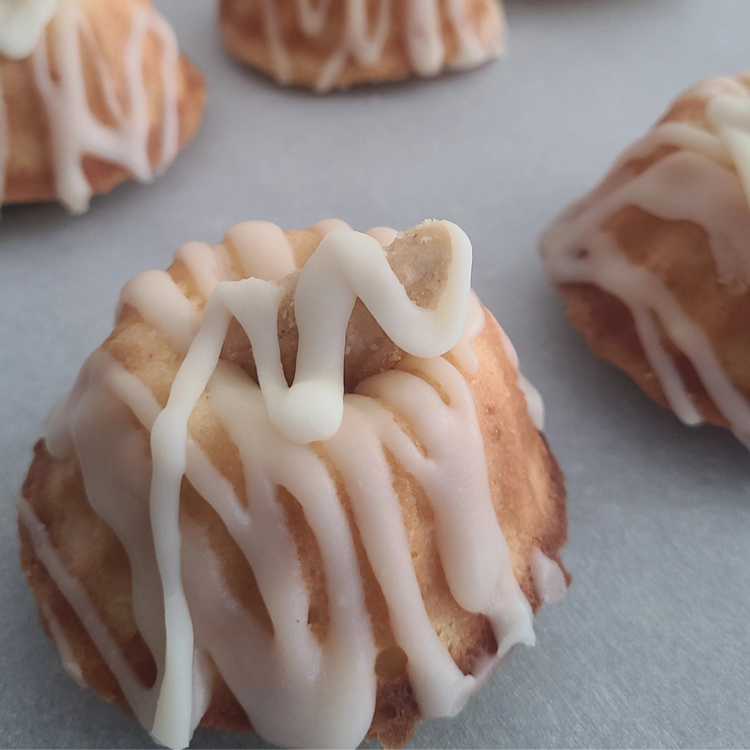 Mini Bundt Box
